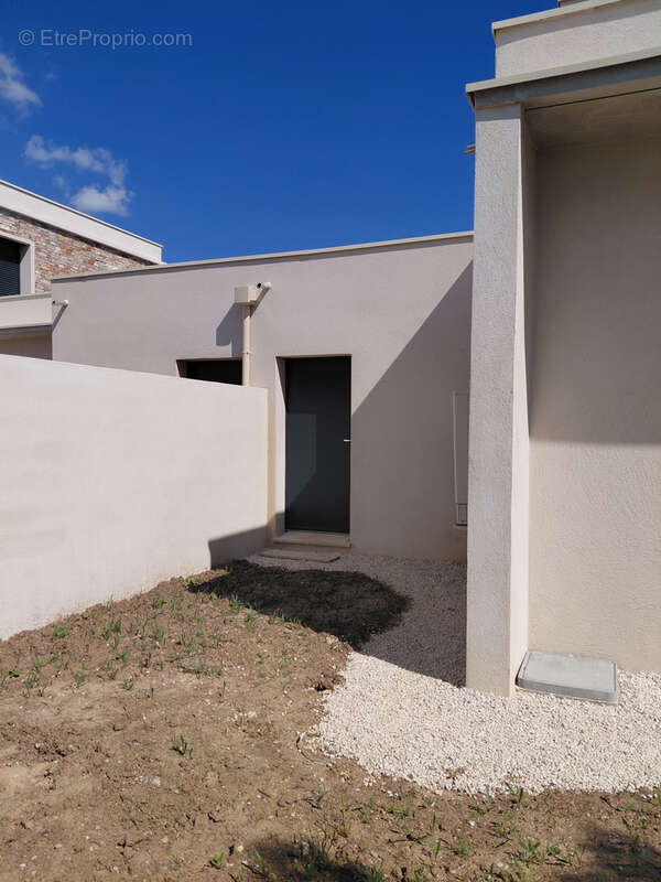 Maison à POURRIERES