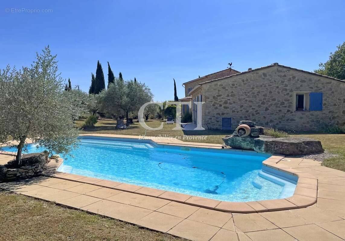 A vendre, propriété en pierre avec sur le Mont-Ventoux et Piscine - photo 5