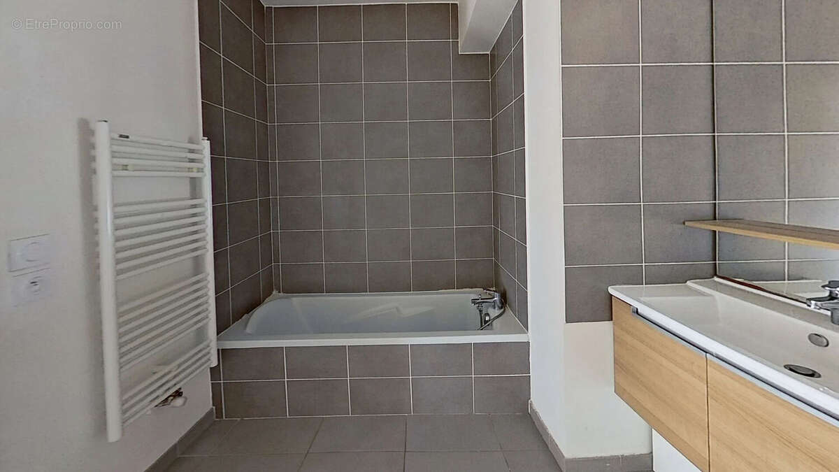 Appartement à TASSIN-LA-DEMI-LUNE