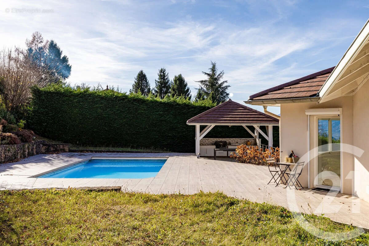 Maison à SAINT-MARTIN-D&#039;URIAGE