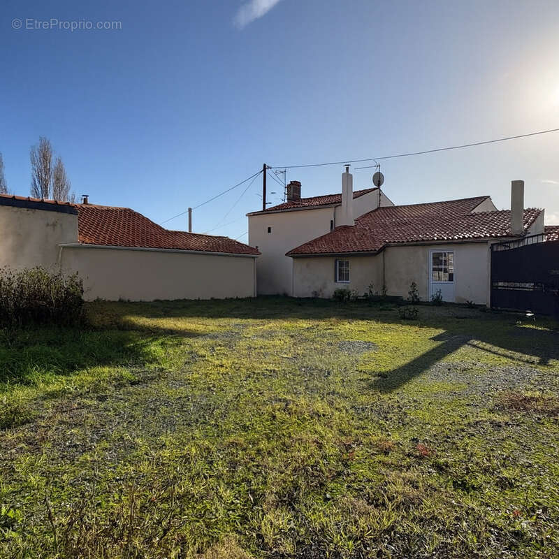 Maison à SAINT-JEAN-DE-LIVERSAY