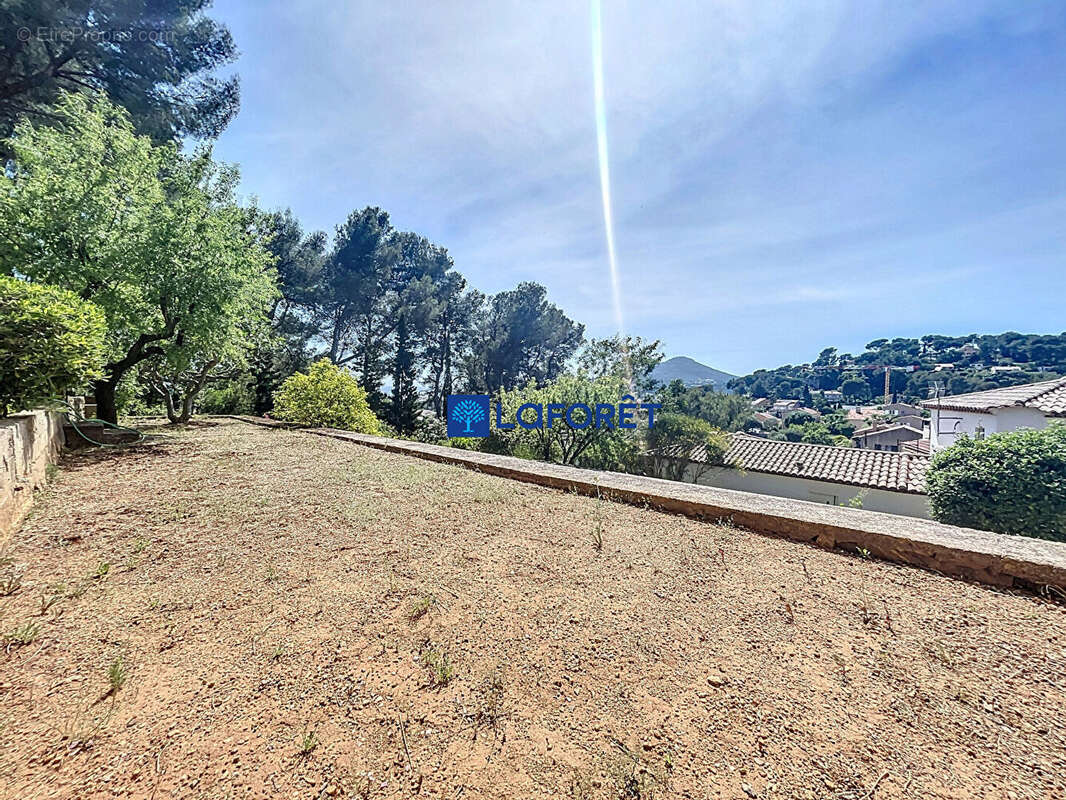 Maison à CARQUEIRANNE