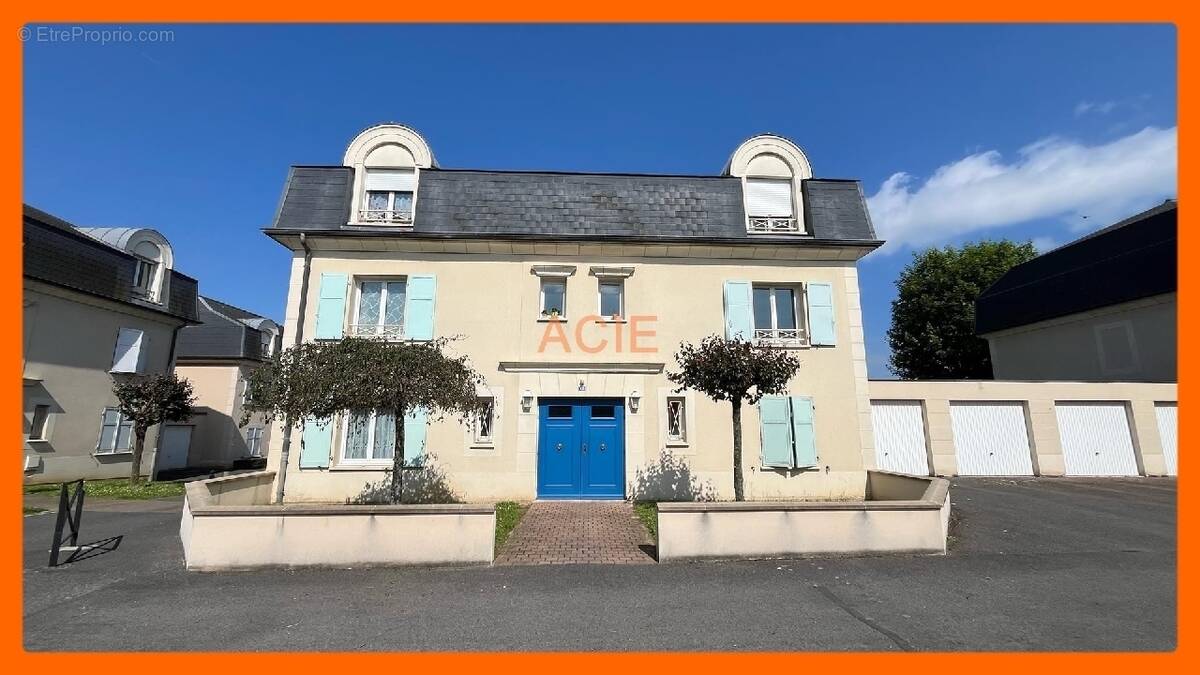 Appartement à LOUVRES
