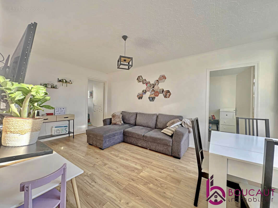 Appartement à LE PLESSIS-ROBINSON