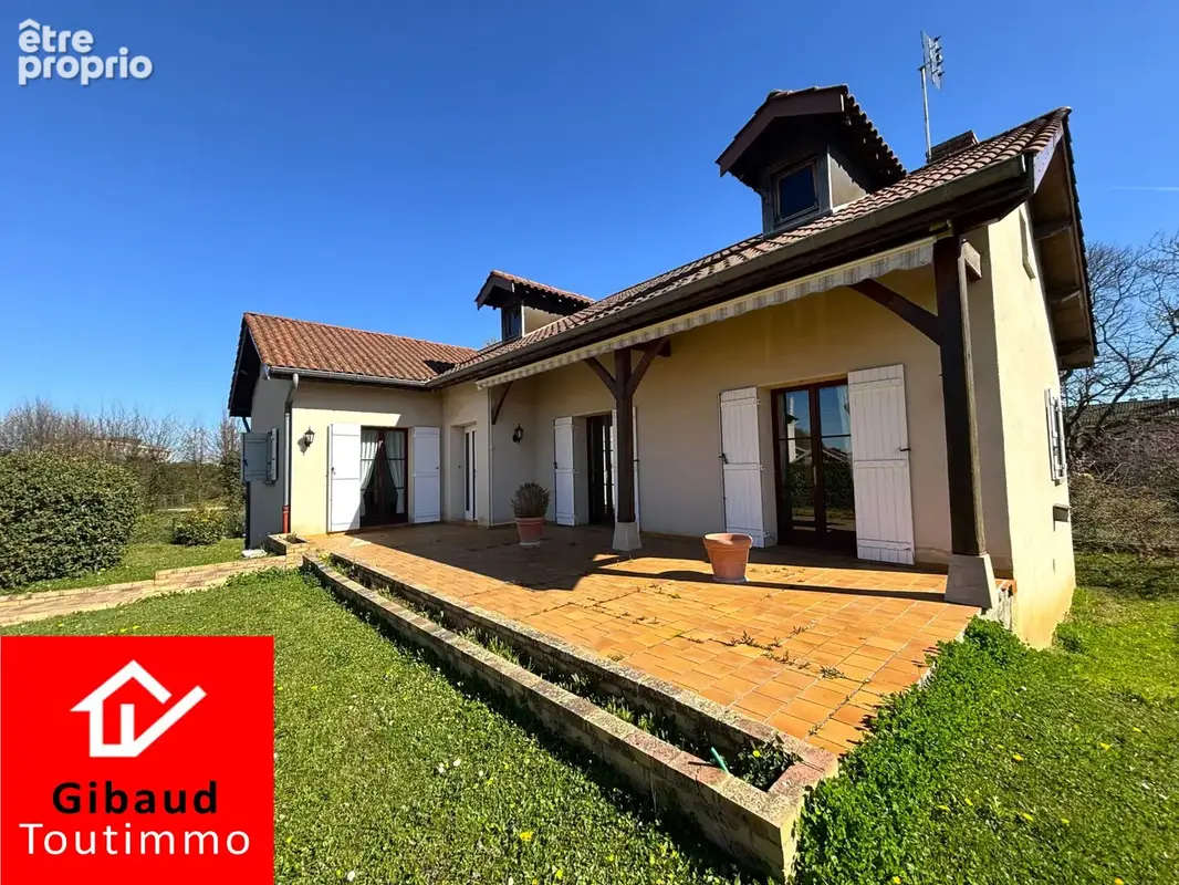 À vendre   Villa de standing au cœur de Bâgé-le-Châtel! - photo 1