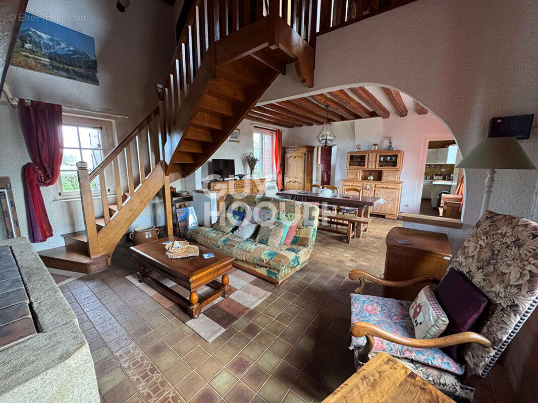 Maison à BRETEUIL