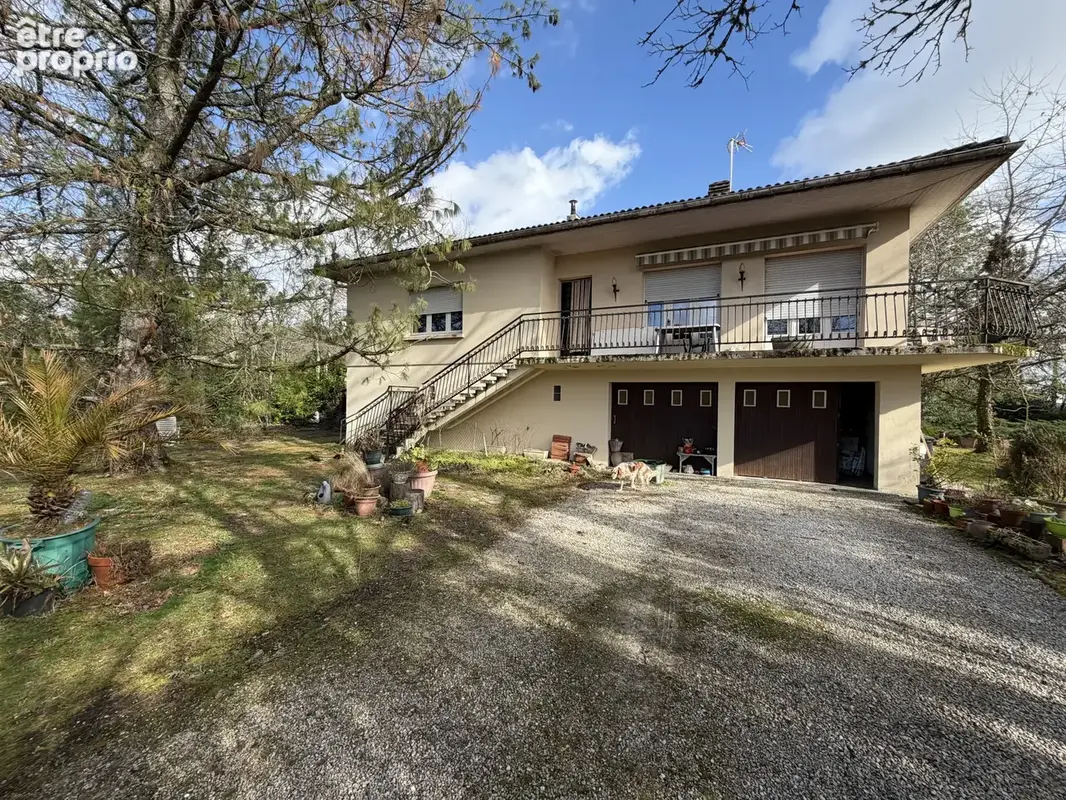 Photo Maison à Saint-Aubin-De-Medoc au prix de 435 000€