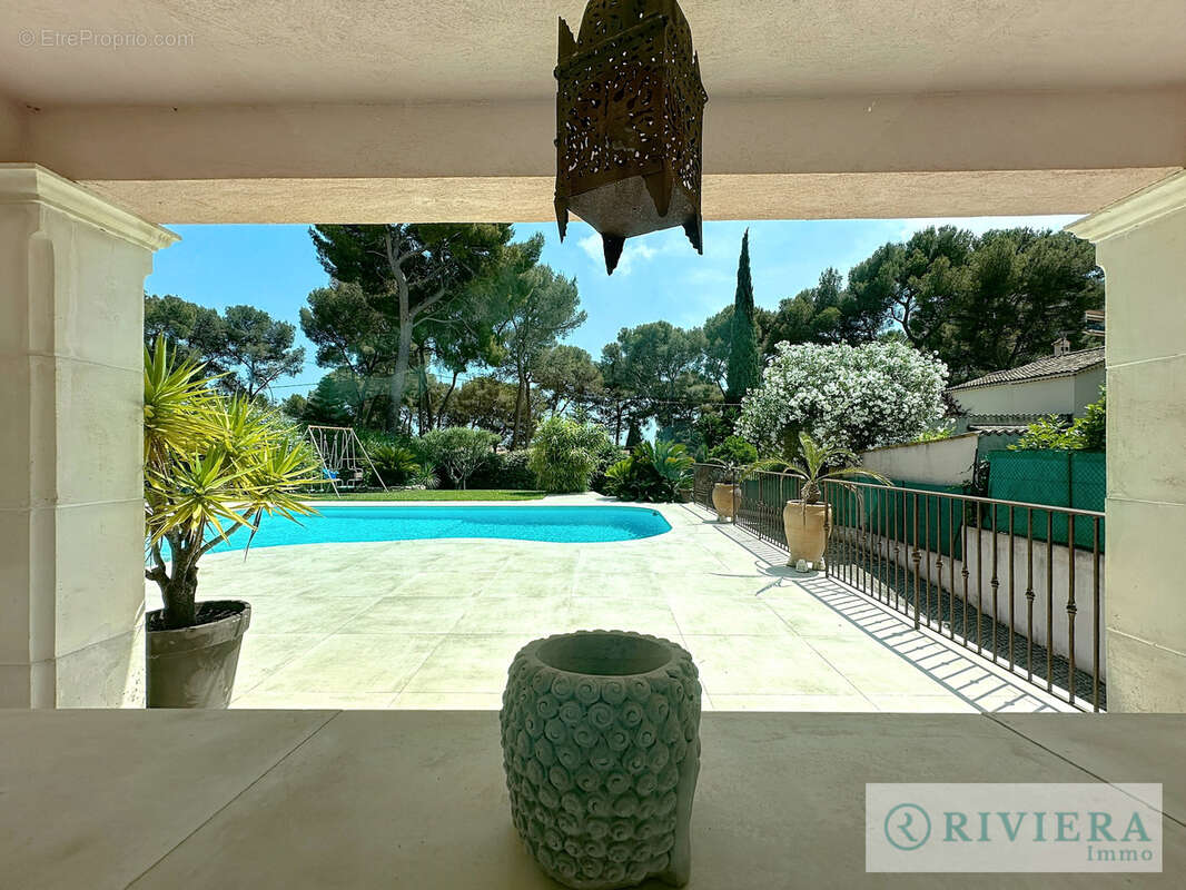 Le cannet pinede villa t5  individuelle  145 m2 piscine jardin sud 1000m2 garage 135m2 - photo 3