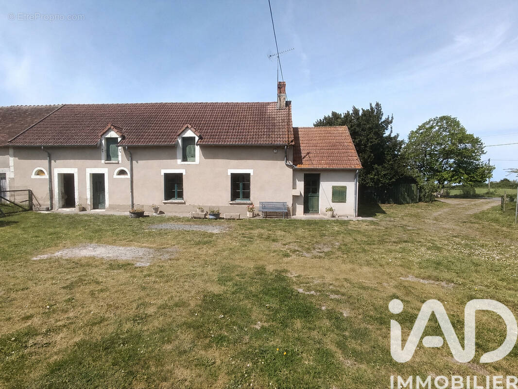 Photo 1 - Maison à LUCAY-LE-MALE