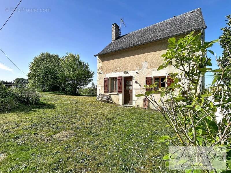 Chenu (72), maison de campagne sans travaux à vendre, 2 chambres sur 1825 m² de terrain - photo 2