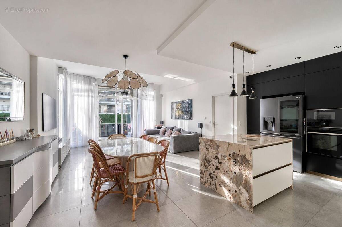 Appartement à RUEIL-MALMAISON