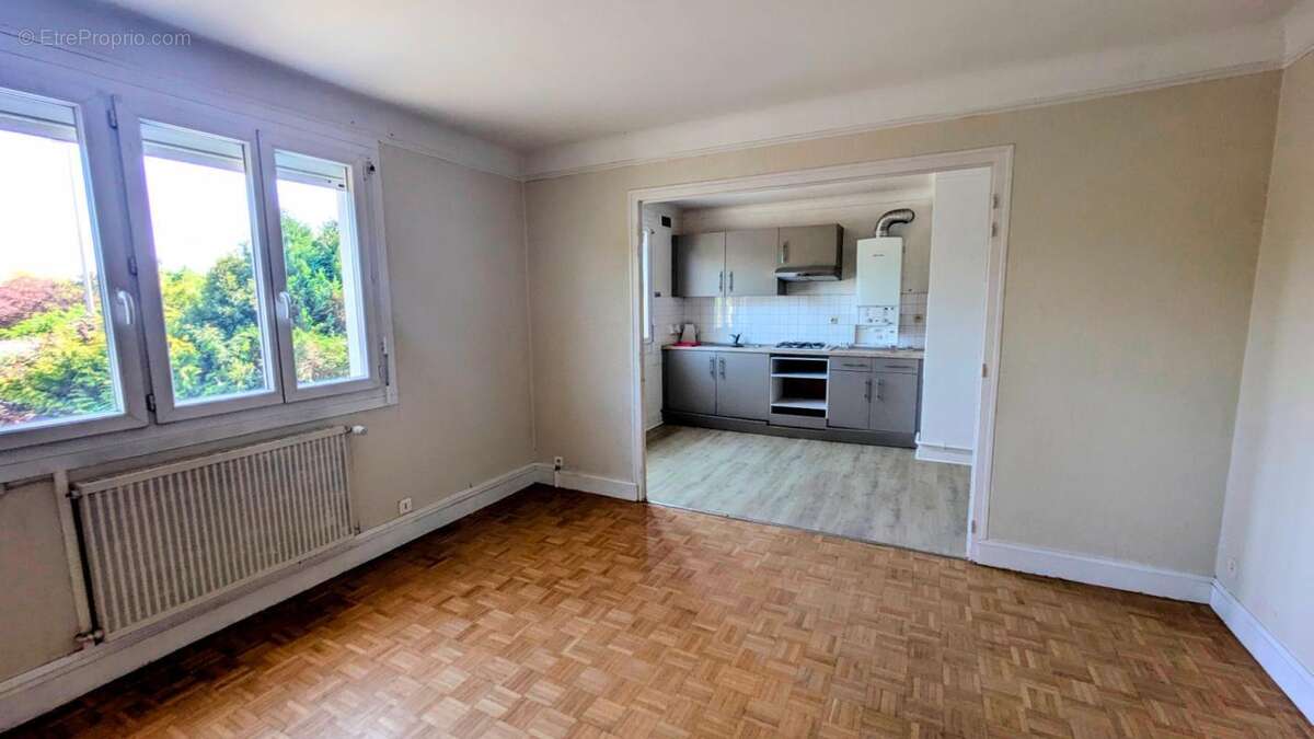 Maison comprenant 2 appartements  8 pièces QUIMPER (29) - photo 2