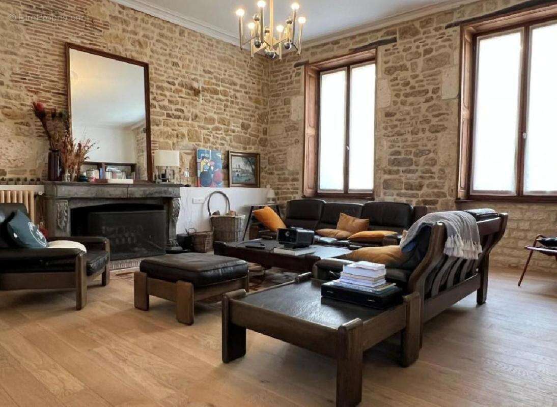 Maison 455 m² à Ruffec  - photo 4
