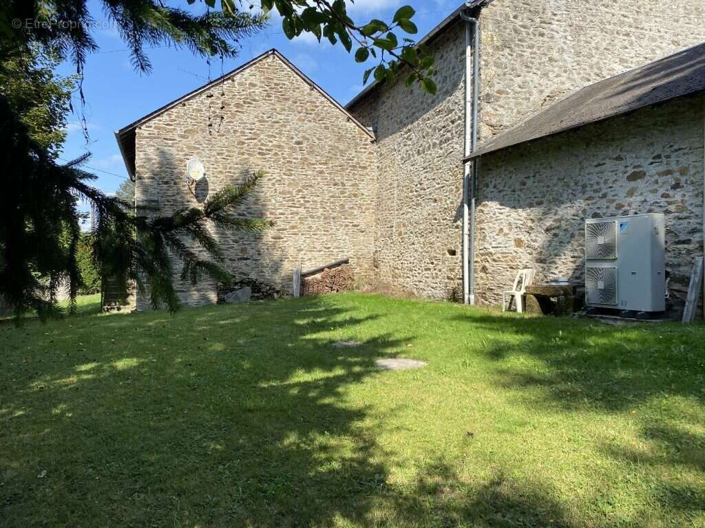 Maison 130 m² à Neuvic-Entier  - photo 3