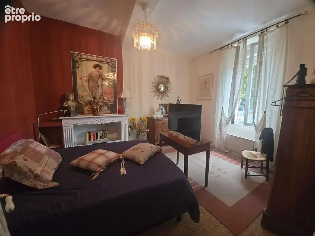 Lezignan , maison de ville plus 3 locaux loues - photo 4