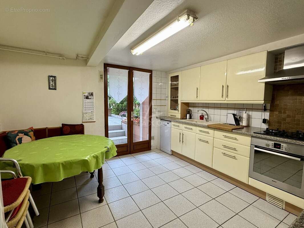 Exclusivité // moulins- les- metz // appartement // 110 m2 // 2 chambres // jardin // garage - photo 11