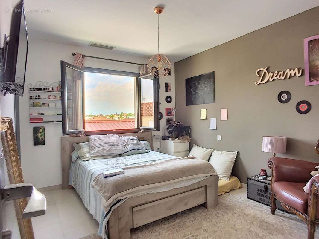 Maison à VILLENEUVE-DE-LA-RAHO