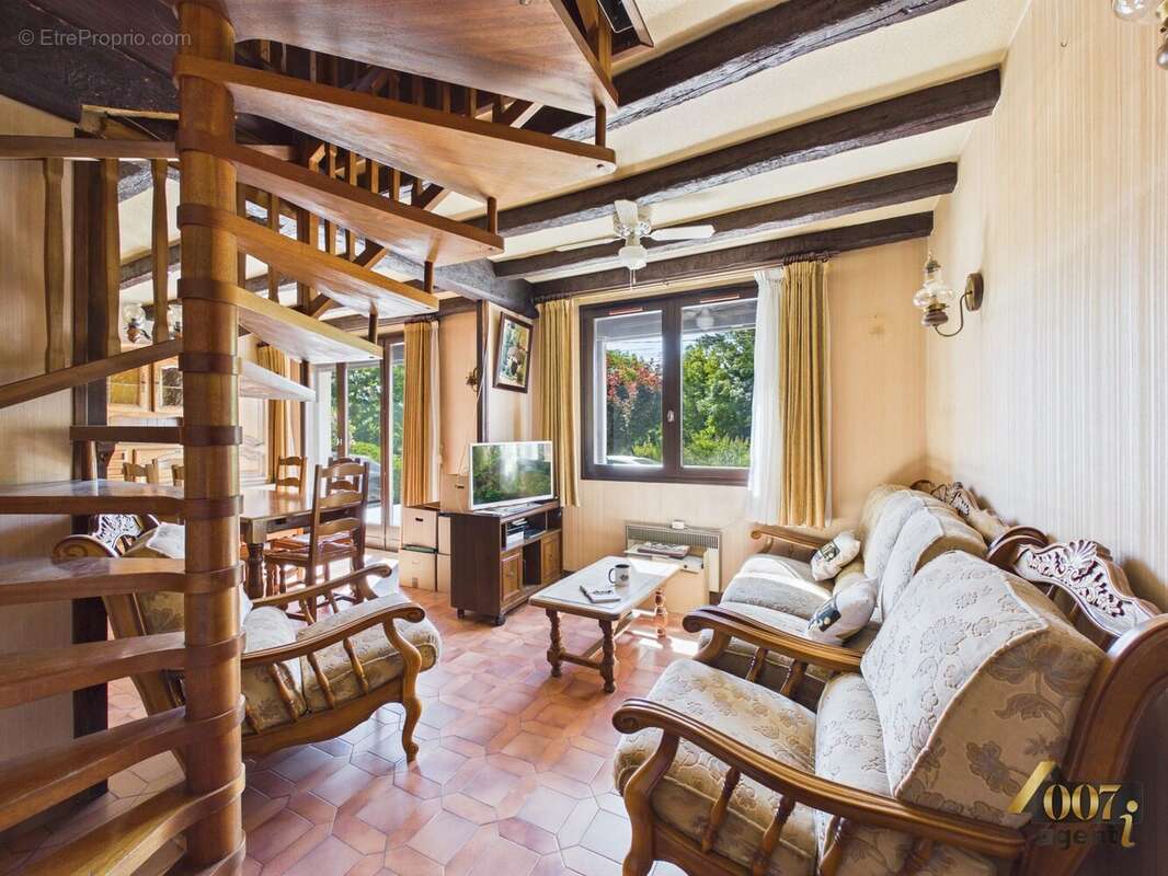 Maison à CRUET