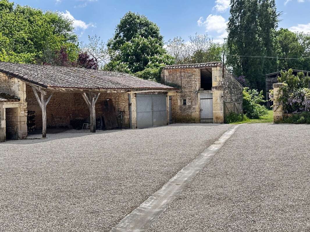 Maison à LA FORET-DE-TESSE