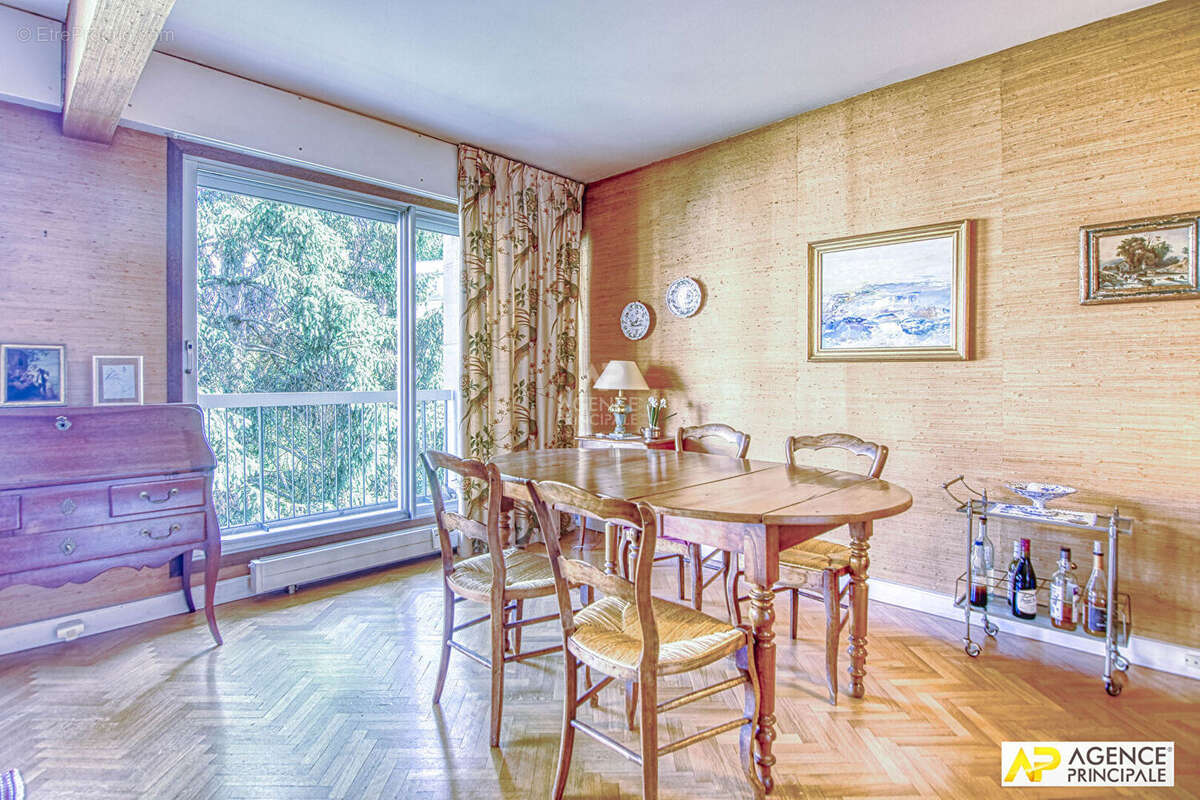 Appartement à VERSAILLES