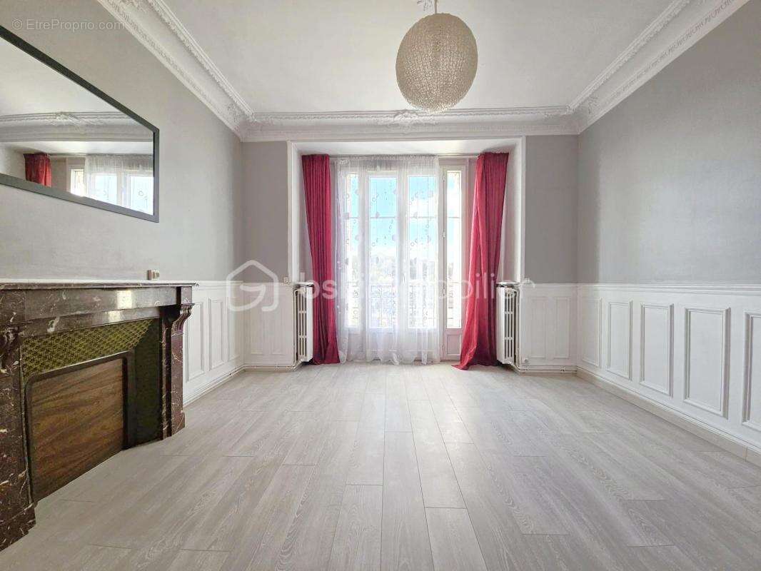Appartement à ROSNY-SOUS-BOIS