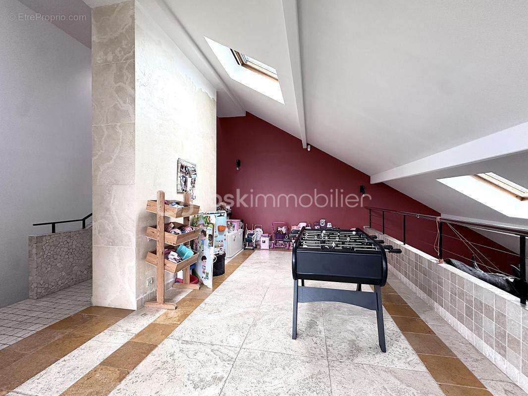 Maison 265 m² à Houilles  - photo 11