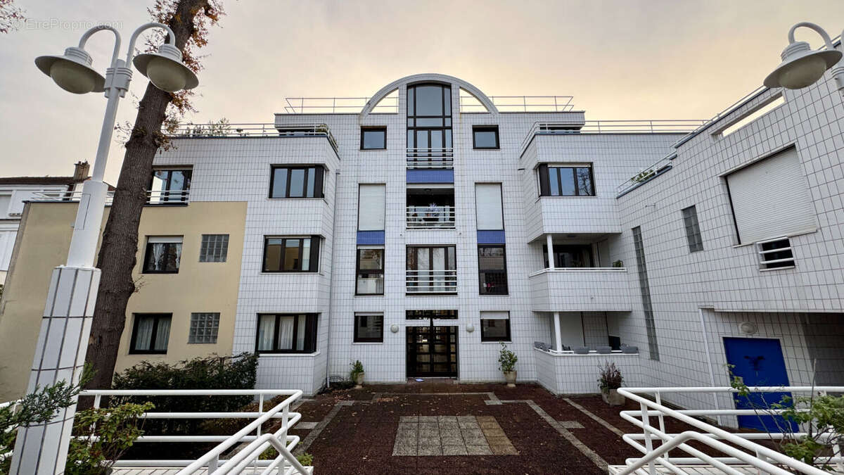 Appartement à ENGHIEN-LES-BAINS