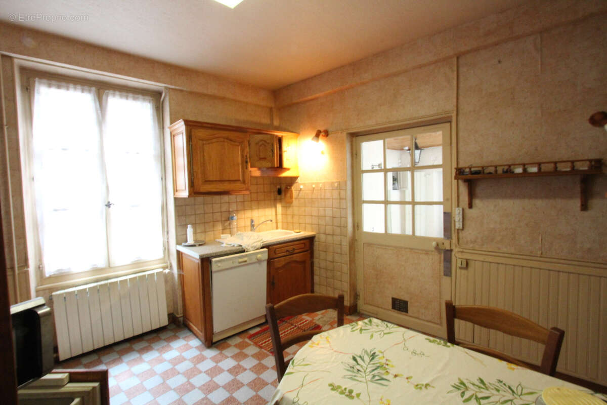 Maison à LA CHARITE-SUR-LOIRE