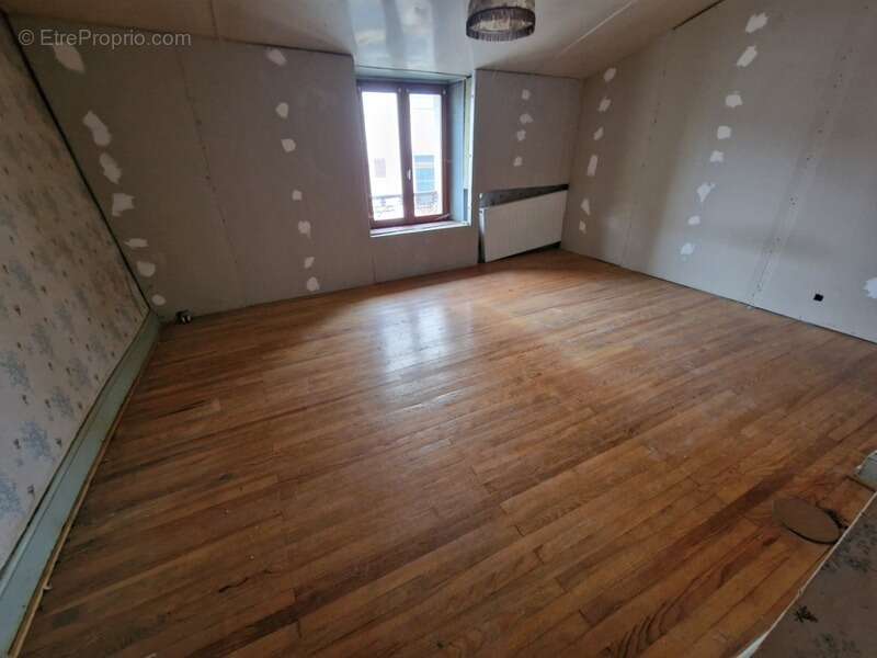 Appartement à VITTEL