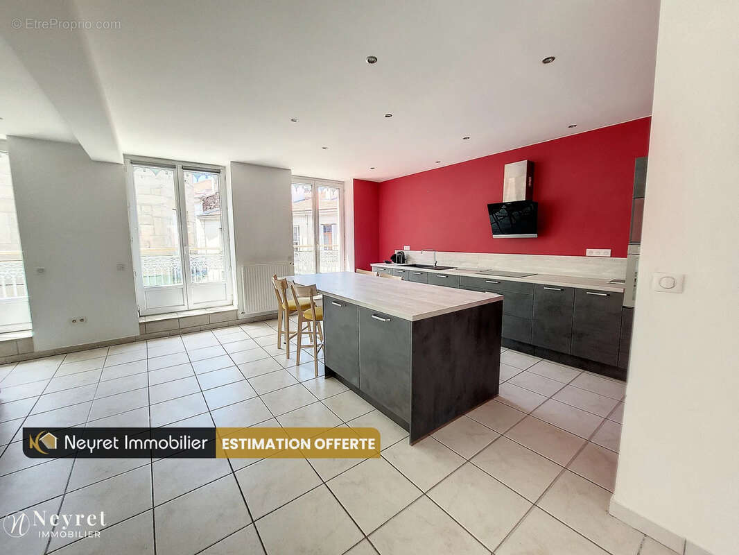 Appartement à SAINT-ETIENNE