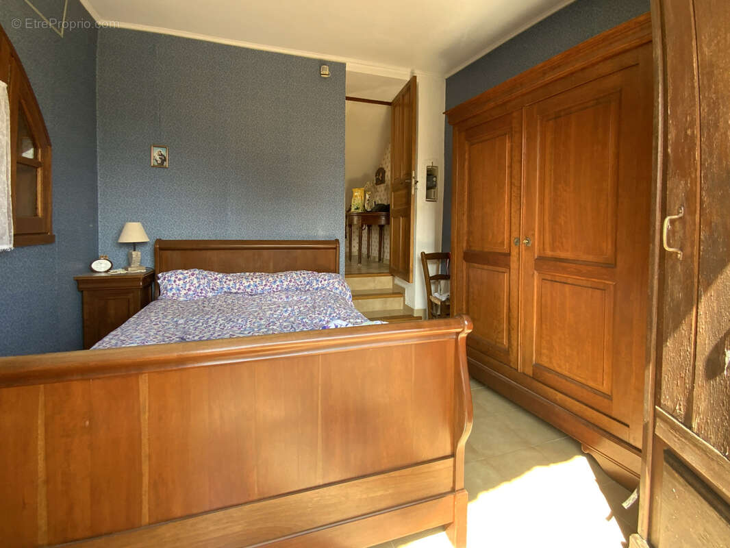 Maison en pierre à 4 km d' Uzès, jardin et grand garage. - photo 9