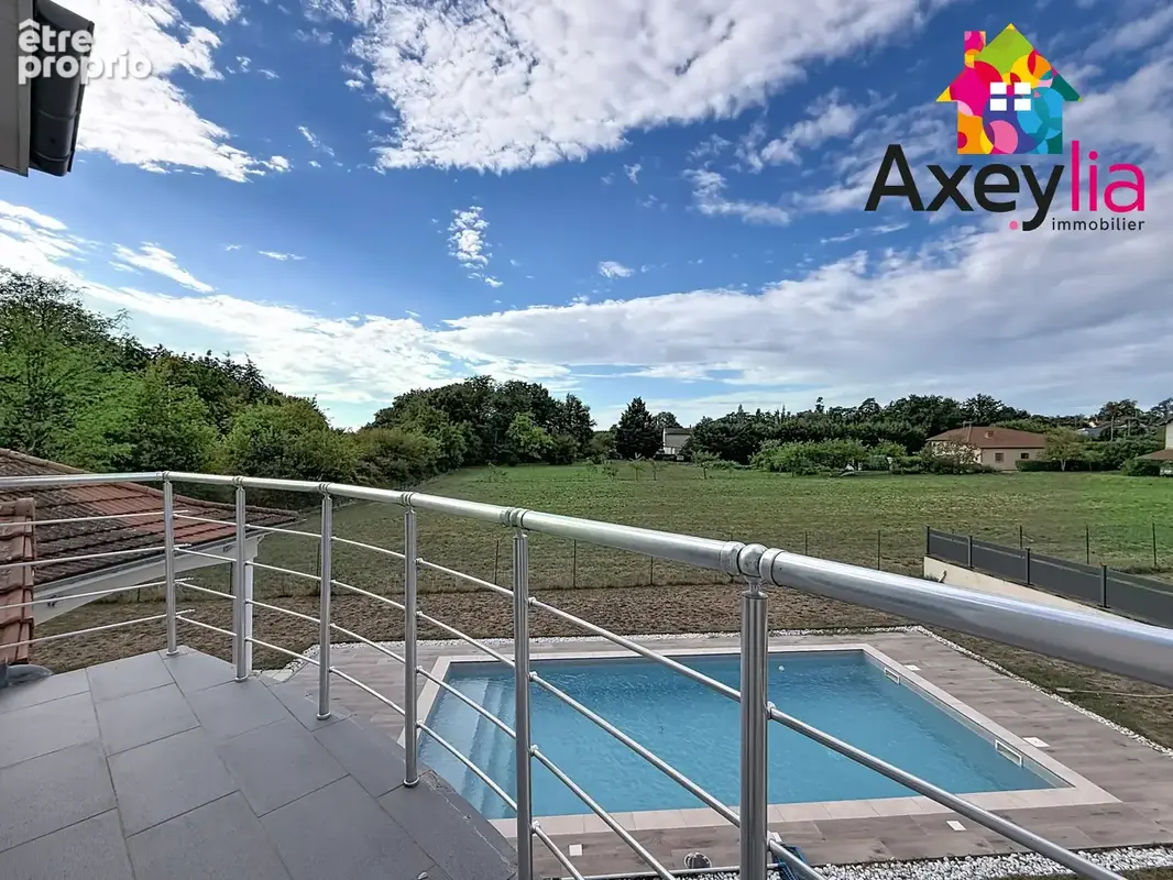 A vendre - riorges - maison contemporaine de 2011 avec cinq chambres, terrain et piscine - photo 16
