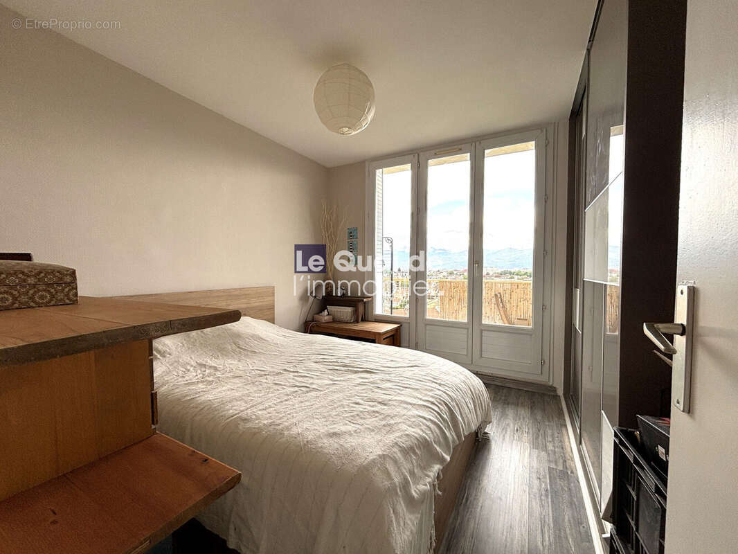 Appartement à FONTAINE