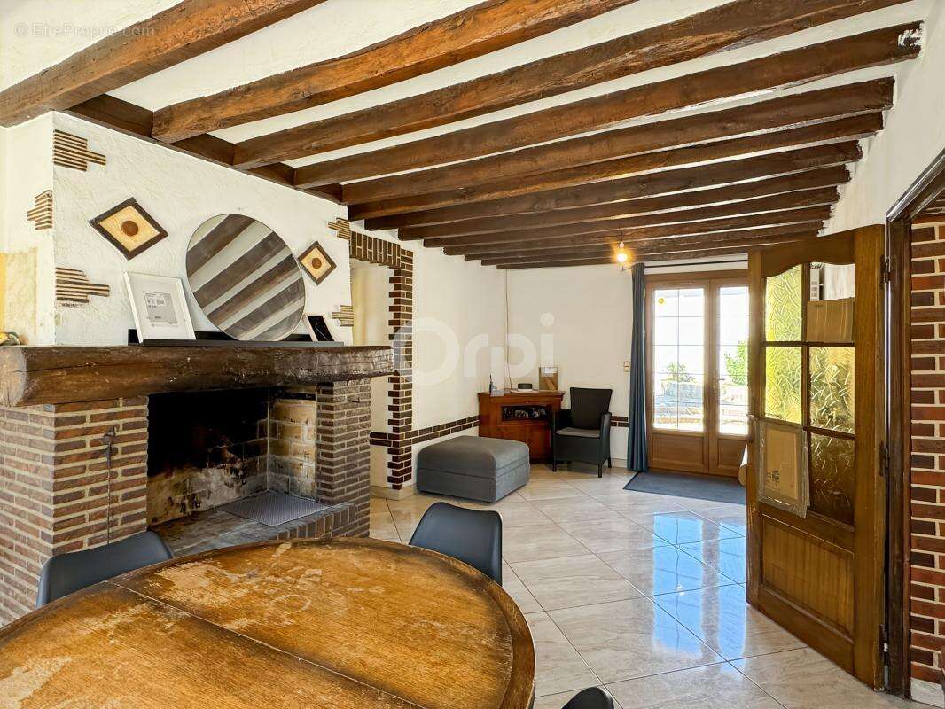 Maison à SAINT-LUBIN-DES-JONCHERETS