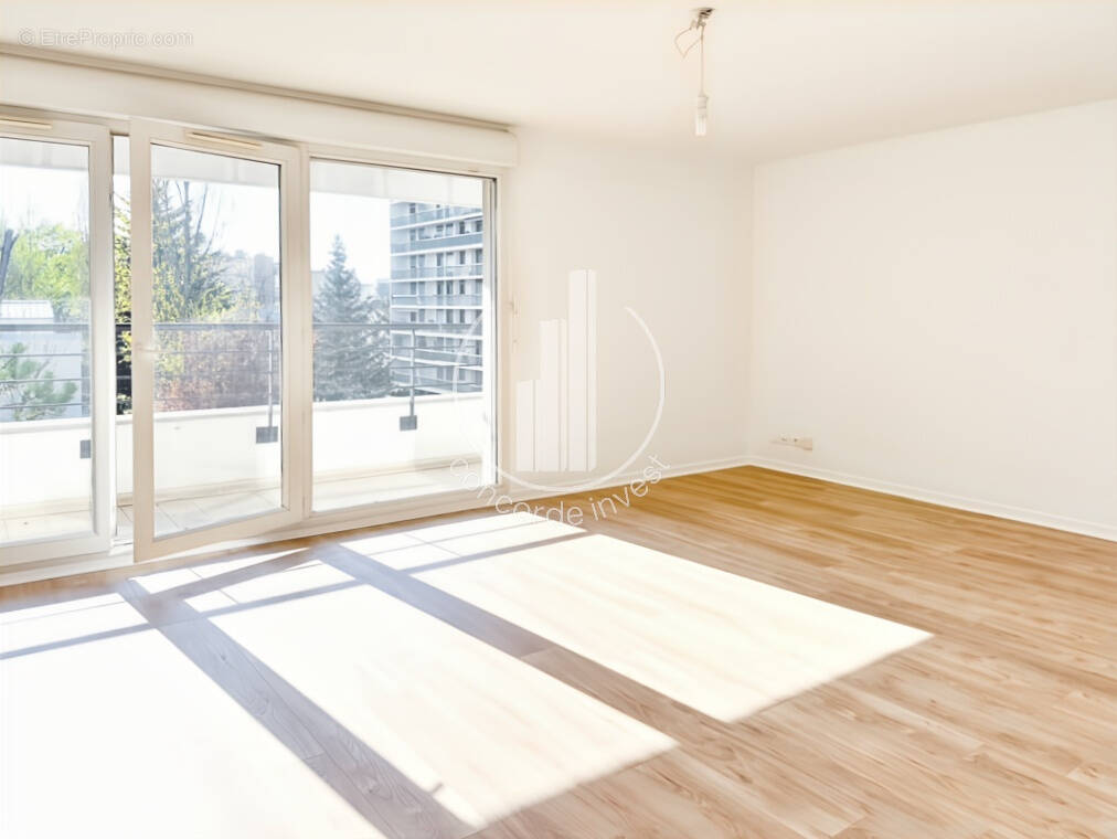 Appartement à COURBEVOIE
