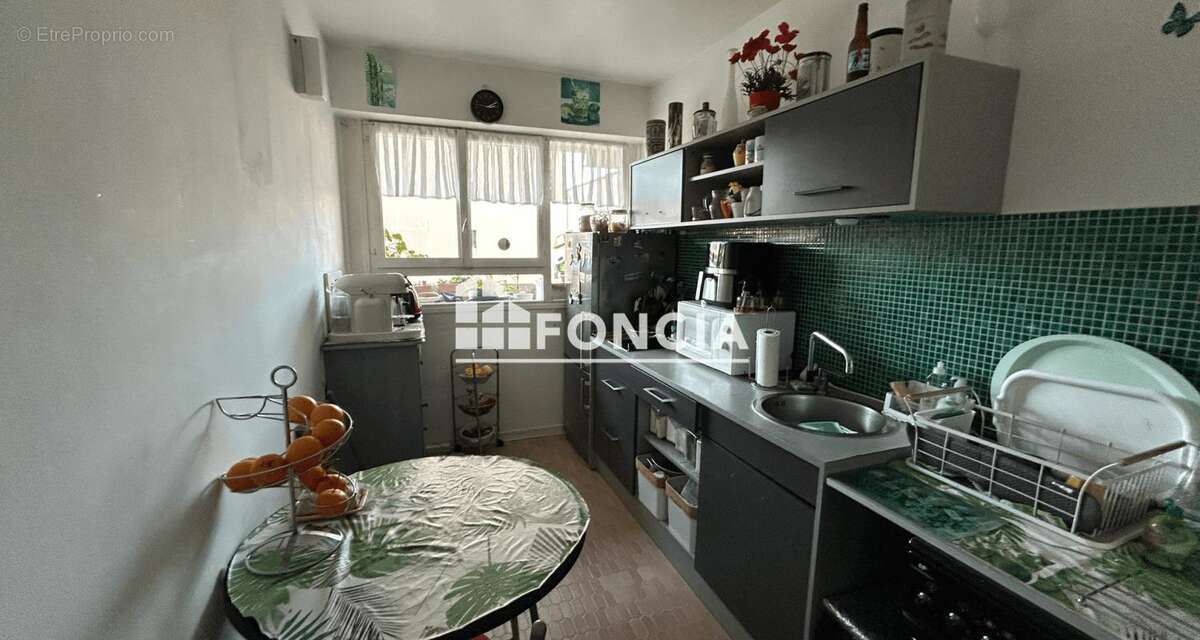 Appartement à MARSEILLE-6E