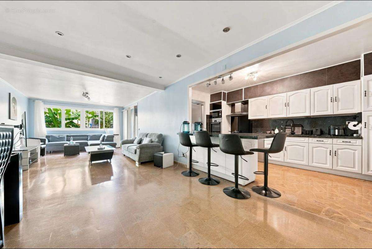 Maison de 5 pièces de 129 m² à Alfortville - photo 4