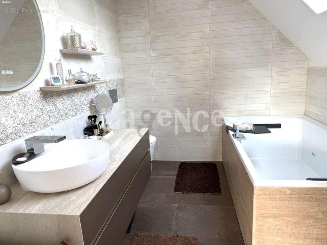 Maison à CLAYE-SOUILLY