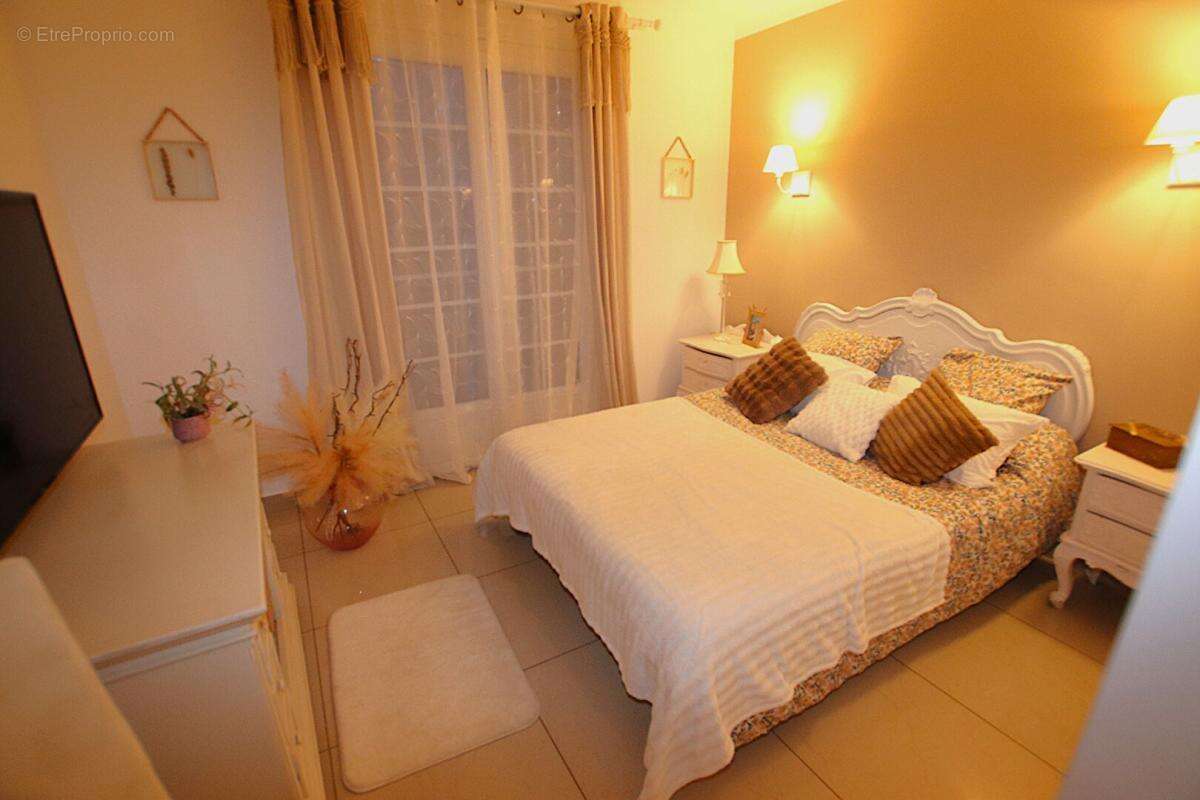 Maison à SAINT-AFFRIQUE