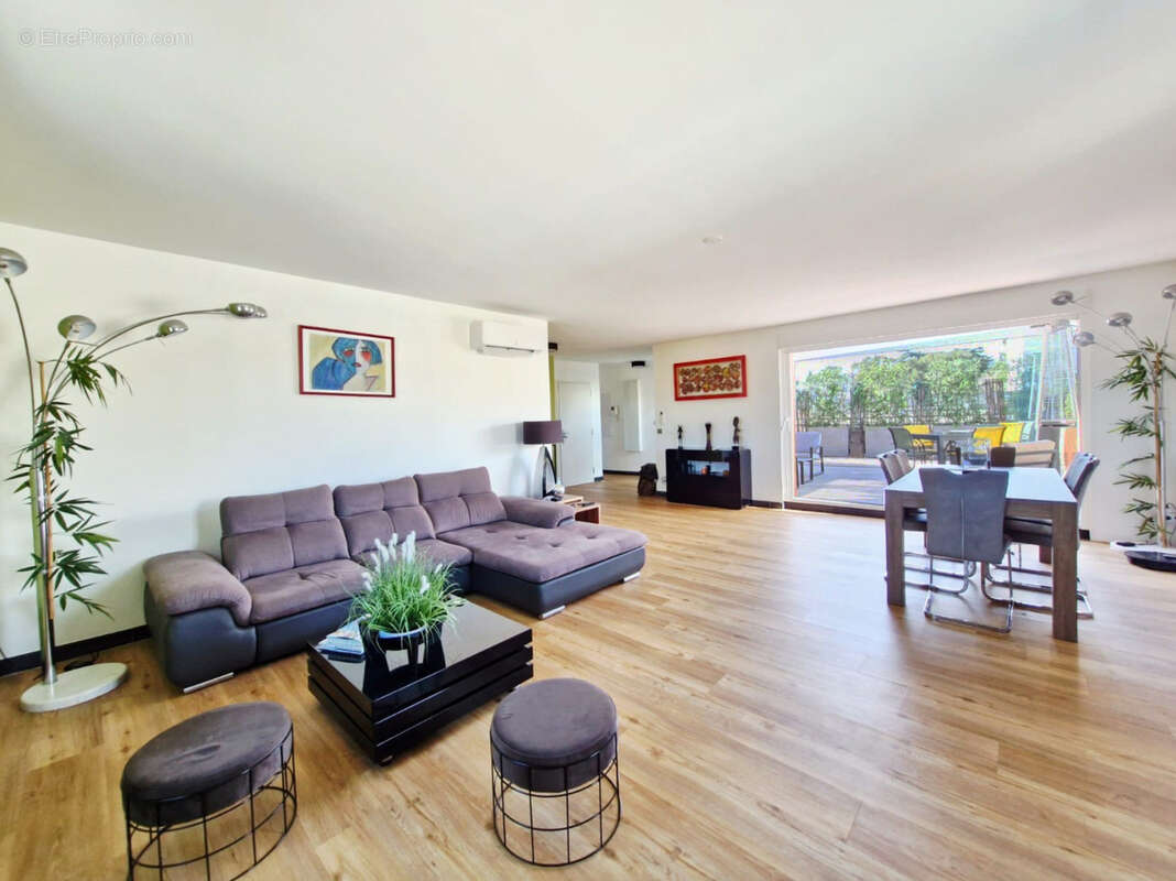Appartement à NIMES