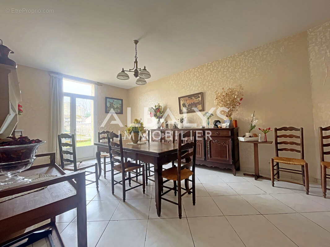 Appartement à ARVEYRES