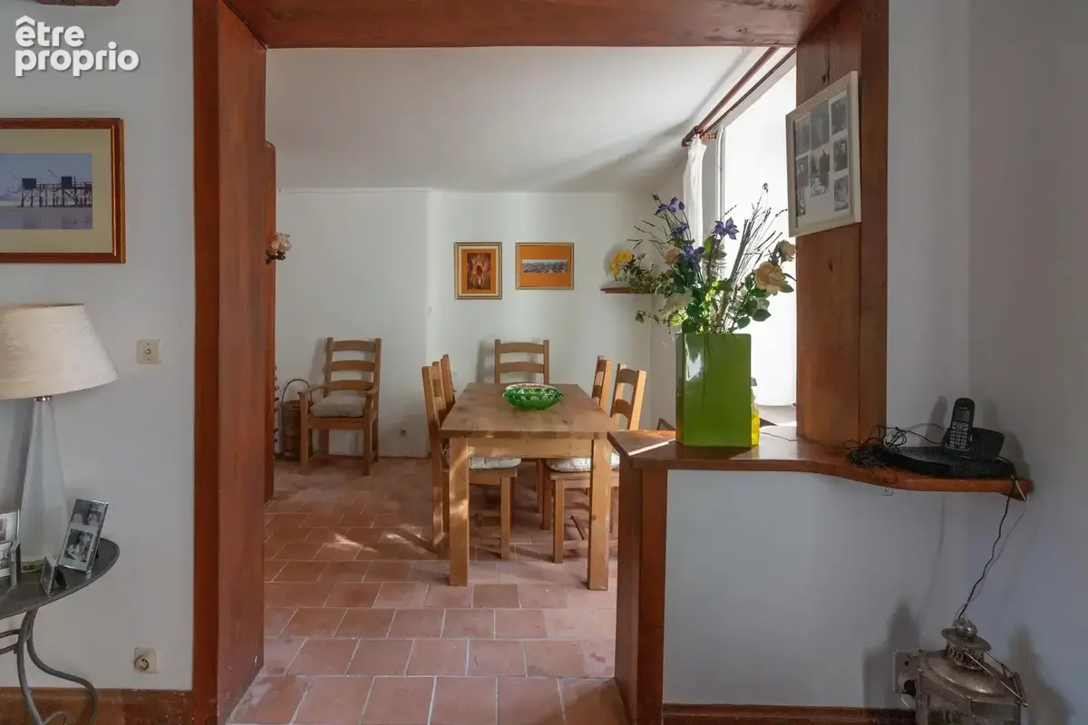 Maison de village avec jardin, garage et potentiel - photo 6