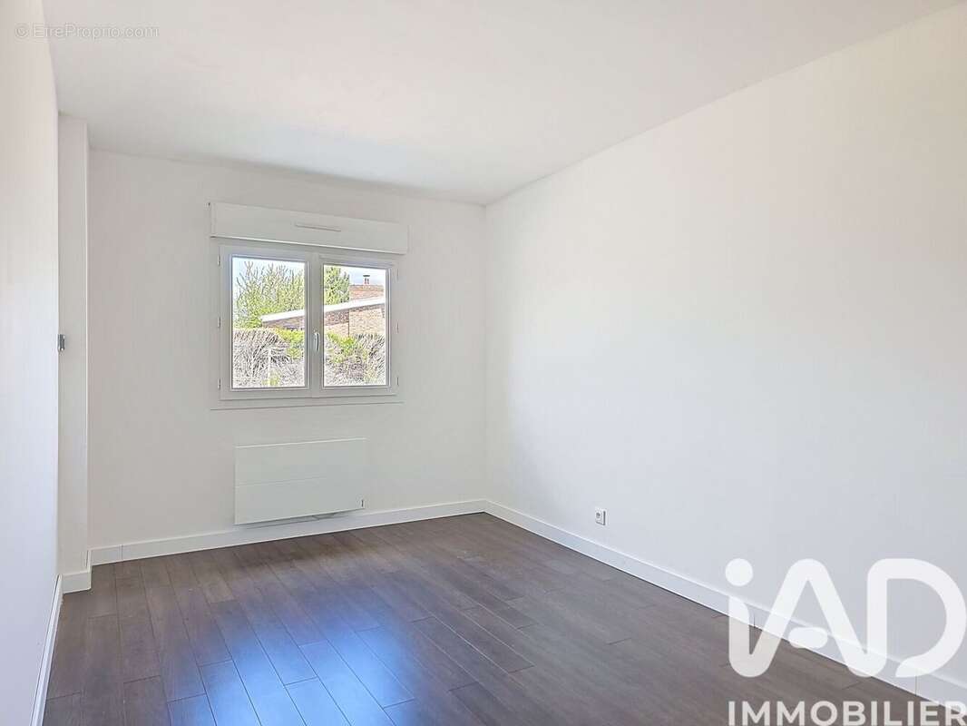 Maison 94 m² à Rouge-Perriers  - photo 8