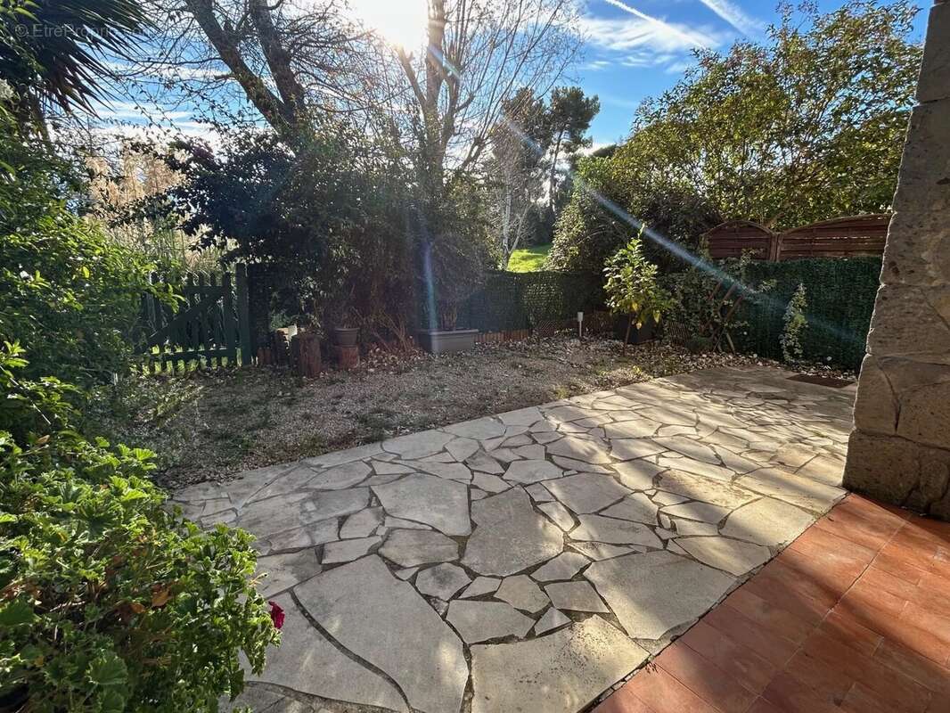 Appartement à VILLENEUVE-LOUBET