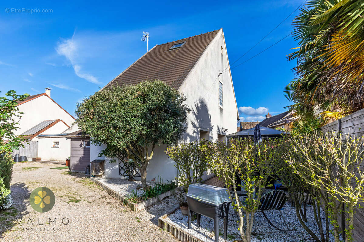 Maison à ORVILLIERS