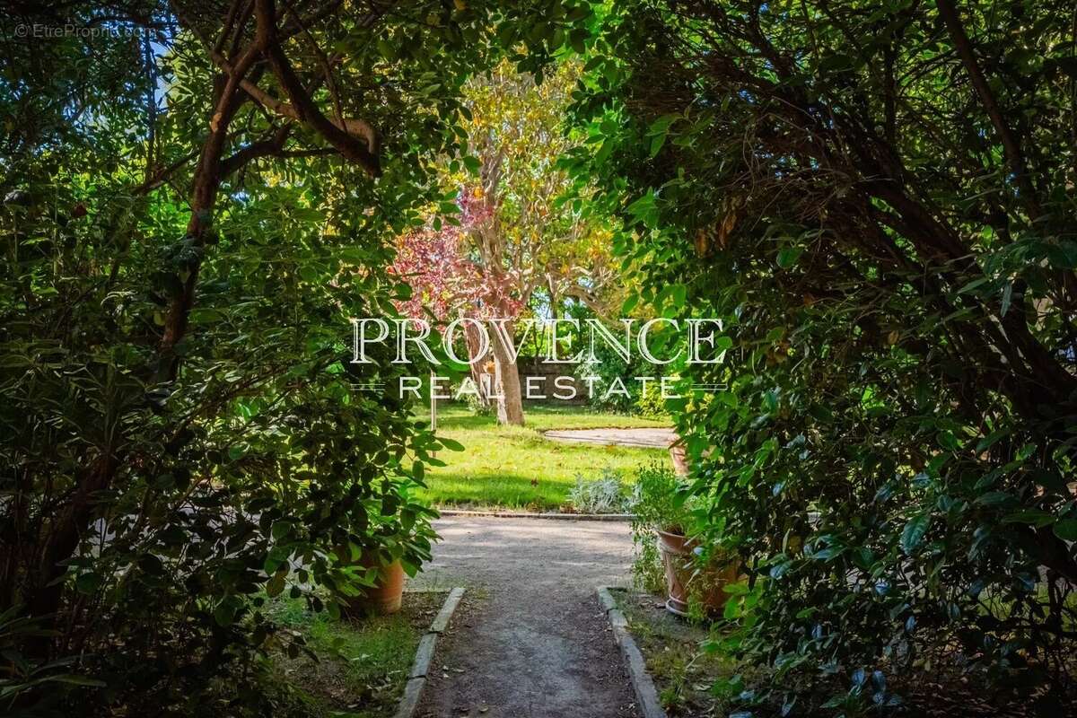 Maison à MARSEILLE-9E