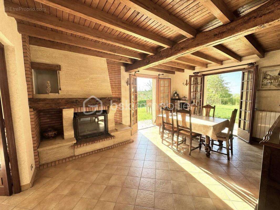 Maison traditionnelle 145m² sur un terrain de 1015m² - photo 4