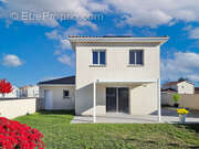 Maison à SALAISE-SUR-SANNE