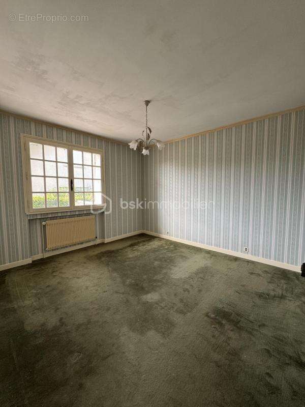 Maison à IS-SUR-TILLE