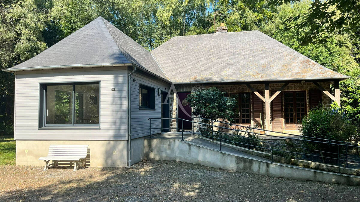 Maison à SAINT-GEORGES-BUTTAVENT